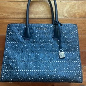 Black Michael kora arm bag